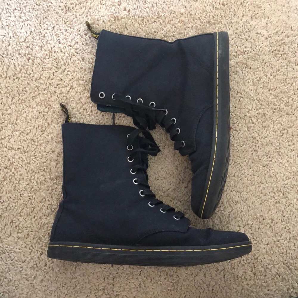 Dr. Martens Black Airwave Boots